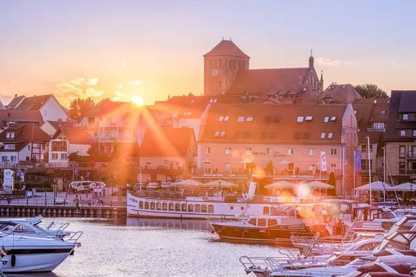 Ferienwohnung Müritzquartier No.13  Waren (Müritz) - Hafenresidenz: Waren (Müritz) Umgebung  Müritzquartier No.13