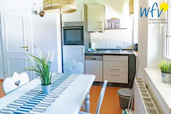 Küche / Küchenzeile Ferienhaus am Gutspark Dranske Ferienwohnung Küstenklee