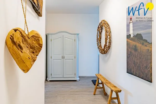 Flur Ferienhaus am Gutspark Dranske Ferienwohnung Sonnentag