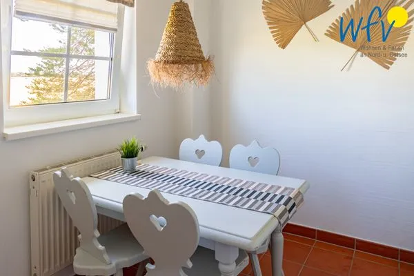 Küche / Küchenzeile Ferienhaus am Gutspark Dranske Ferienwohnung Sonnenhut