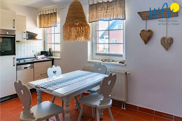 Küche / Küchenzeile Ferienhaus am Gutspark Dranske Ferienwohnung Sonnenmorgen