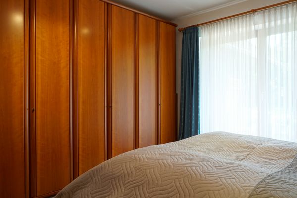  Kiek mol in Garding - Kleiderschrank