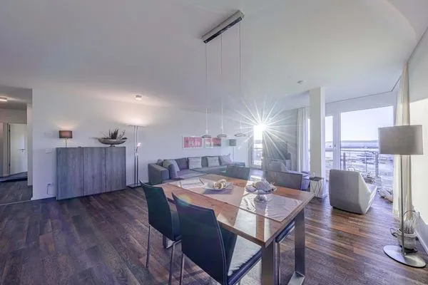 Ferienwohnung Quartier Lounge Hafenresidenz Waren (Müritz) -  Wohnzimmer mit Seeblick  Quartier Lounge