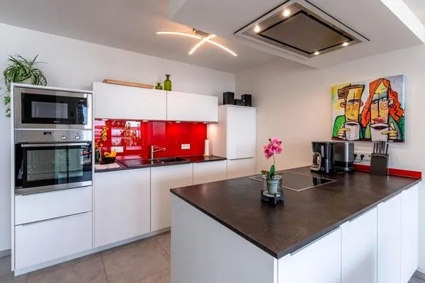 Ferienwohnung Müritzoase Hafenresidenz Waren (Müritz) - Küche mit Kochinsel  Müritzoase