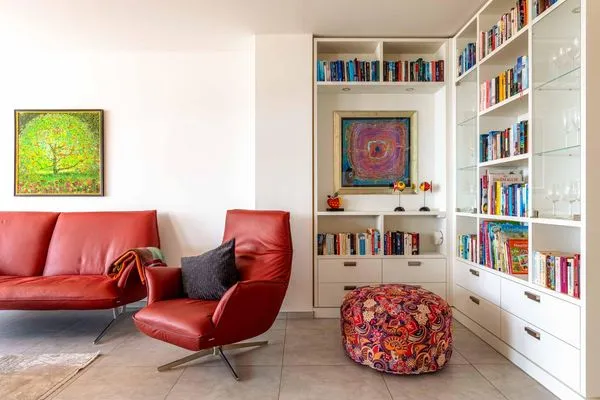 Ferienwohnung Müritzoase Hafenresidenz Waren (Müritz) - Wohnzimmer mit Leseecke  Müritzoase