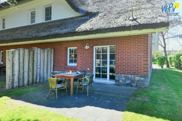 Terrasse Ferienhaus am Gutspark Dranske Ferienwohnung Silbergras