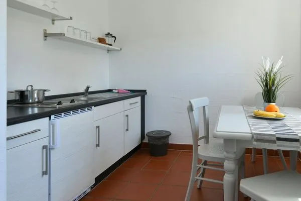 Küche / Küchenzeile Ferienhaus am Gutspark Dranske Ferienwohnung Sandglöckchen