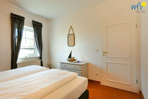 Schlafzimmer Ferienhaus am Gutspark Dranske Ferienwohnung Sonnenmeer