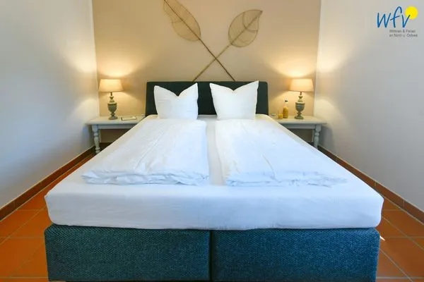 Schlafzimmer Ferienhaus am Gutspark Dranske Ferienwohnung Sonnenmeer