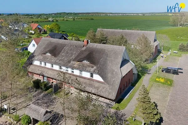  Ferienhaus am Gutspark Dranske Ferienwohnung Strandflieder