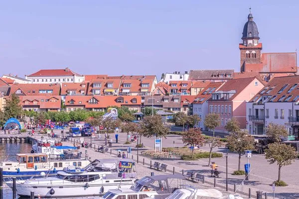 Ferienwohnung Möwe Hafenresidenz Waren (Müritz) - Umgebung  Möwe