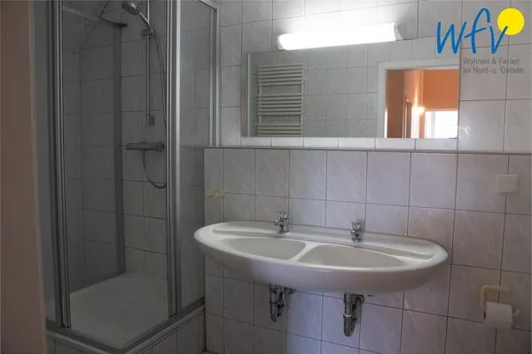  Ferienhaus am Gutspark Dranske Ferienwohnung Sonnenstrahl