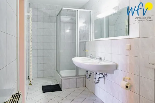  Ferienhaus am Gutspark Dranske Ferienwohnung Sonnenstrahl