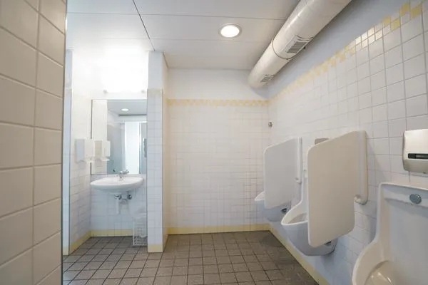 Bathroom  Gruppenunterkunft Mürtschenblick