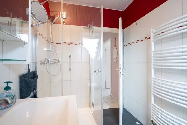 Badezimmer  (HER16c) Ankes Gästehaus 1 F***