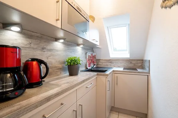 Küche / Küchenzeile  (HER16d) Ferienwohnung "Ankes Gästehaus 2" F***