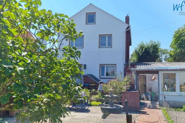 Hauptansicht Haus Feldmann Bungalow Fürstenflügel