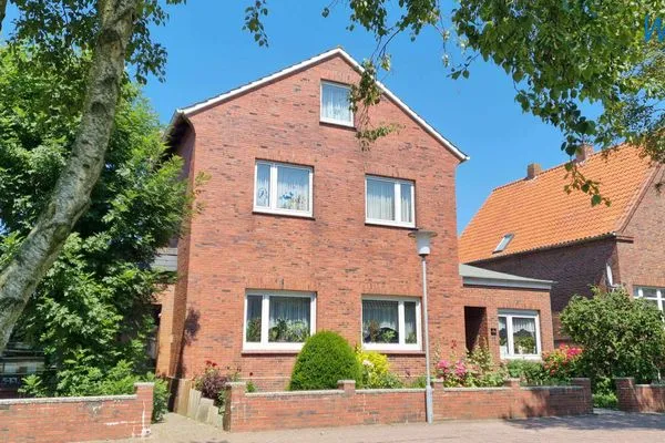 Hauptansicht Haus Feldmann Bungalow Fürstenflügel