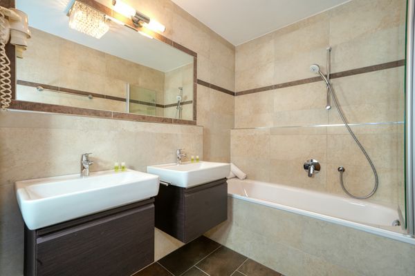  Alpin & Seeresort - Top 15  - Badezimmer