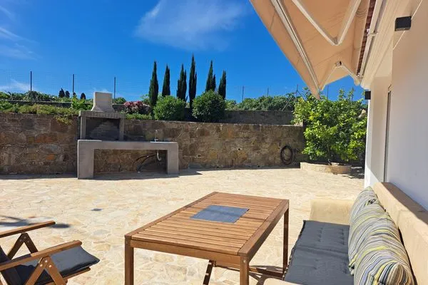 Terrace  Assini Spitaki