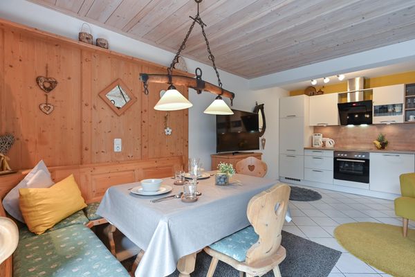  Ferienwohnung Alpina - Ferien mit Herz Ferienwohnungen in Roßhaupten - 