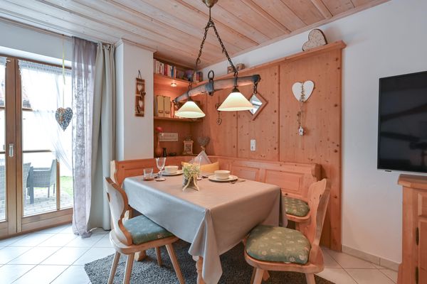  Ferienwohnung Alpina - Ferien mit Herz Ferienwohnungen in Roßhaupten - 