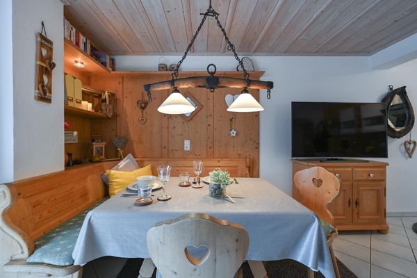  Ferienwohnung Alpina - Ferien mit Herz Ferienwohnungen in Roßhaupten - 