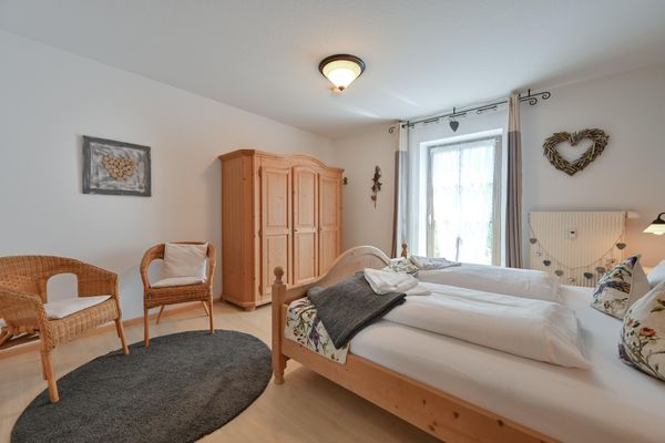  Ferienwohnung Alpina - Ferien mit Herz Ferienwohnungen in Roßhaupten - 