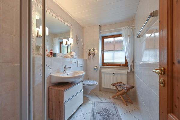  Ferienwohnung Alpina - Ferien mit Herz Ferienwohnungen in Roßhaupten - 