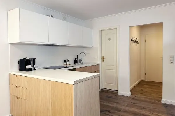 Küchenausstattung  Stilvolle Ferienwohnung im Untergeschoss für Ostsee-Kurztrip