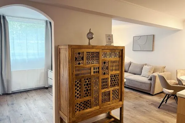 Ansicht Zimmer  Stilvolle Ferienwohnung im Untergeschoss für Ostsee-Kurztrip