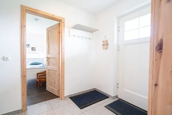 Fassade / Eingang Strandpark Sierksdorf "Luv & Lee" Nr. 64