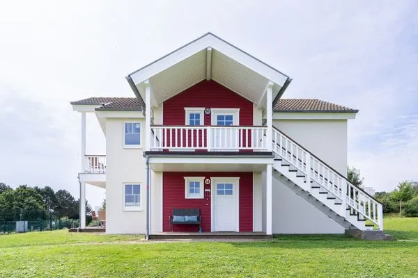 Fassade / Eingang Strandpark Sierksdorf "Luv & Lee" Nr. 64