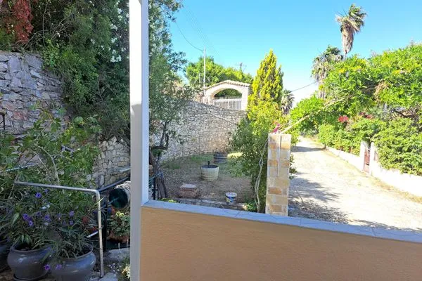 Facade / entrance  Marema 1