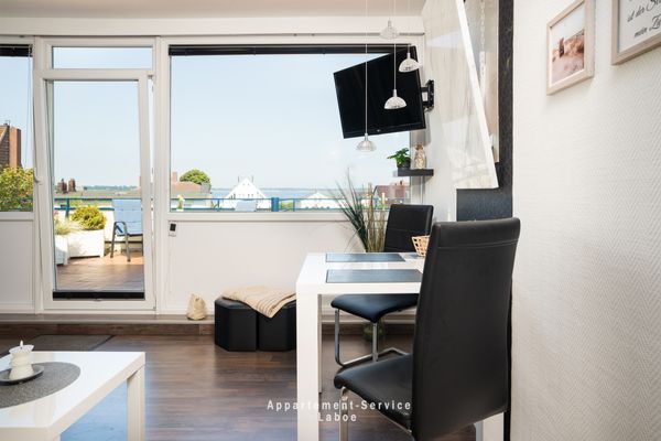  Fewo Sünnstrohl Laboe - Wohnzimmer