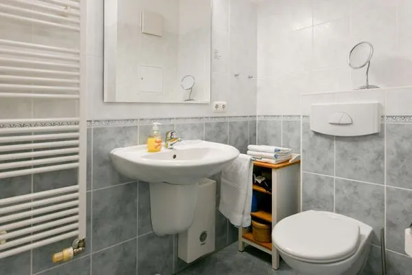 Badezimmer Deutsches Haus Ferienwohnung 2