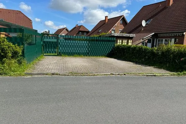 Fassade / Eingang  Schwertmuschel