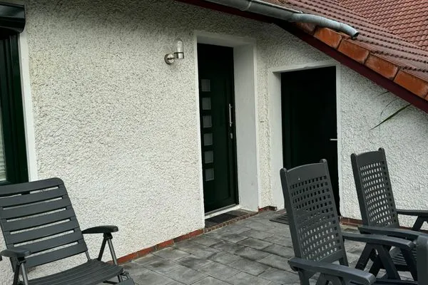 Fassade / Eingang  Schwertmuschel