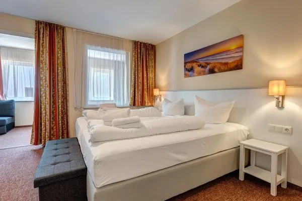 Schlafzimmer  Küstenhaus Koserow "UnserUsedom" Ferienhaus ca.250m vom Ostseestrand mit 7 Schlafzimmern, Sauna und Kamin