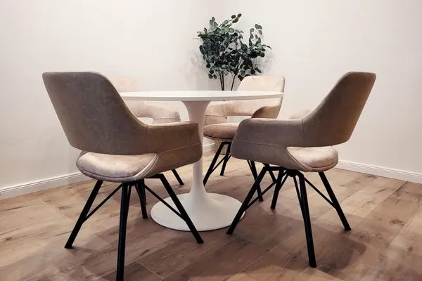 Sitzbereich  Stilvolle Ferienwohnung im Untergeschoss für Ostsee-Kurztrip