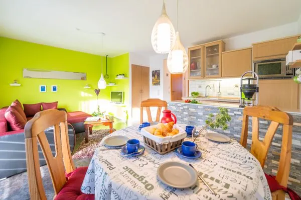 Küche / Küchenzeile  Löweneckerchen