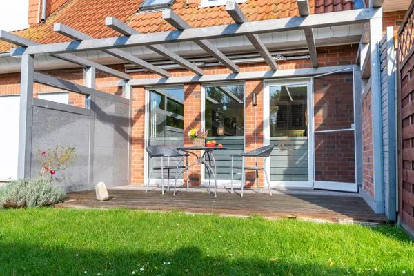 Terrasse  Löweneckerchen