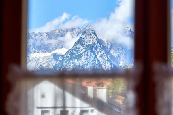 Decorative detail  UrSprung