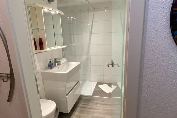  Ferienappartement Panoramablick Ferienwohnungen in Hopfen am See - Badezimmer