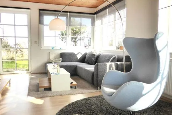 Wohnzimmer in der Ferienwohnung Bi Strun in Nebel auf Amrum Haus Nordlicht Ferienwohnung *Bi Strun*