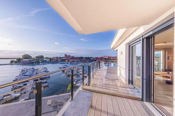 Ferienwohnung Entschleunigung Hafenresidenz - Balkon mit Traumblick auf den Yachthafen  Entschleunigung