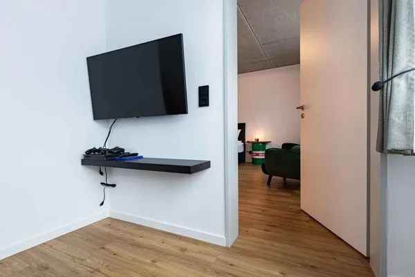 TV / Multimedia  LÜTTES LOFT Ap. 06