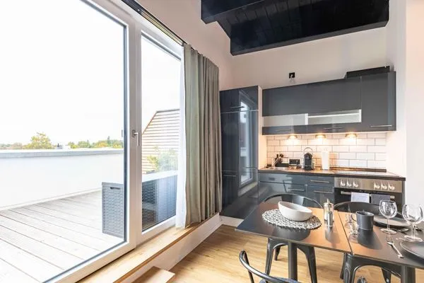 Küche / Küchenzeile  LÜTTES LOFT Ap. 07