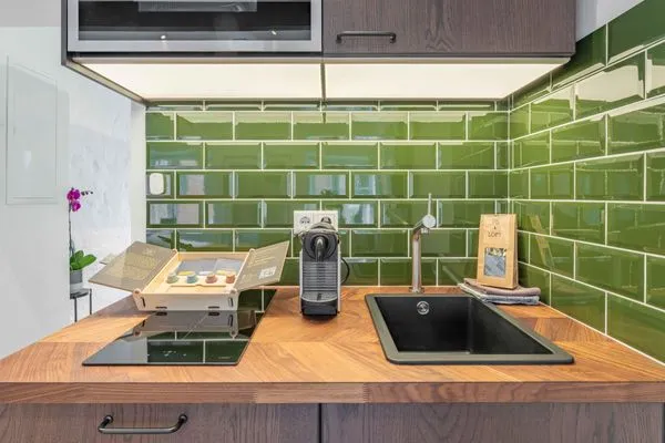 Küche / Küchenzeile  LÜTTES LOFT Ap. 09