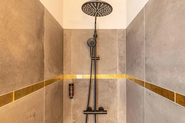 Badezimmer  LÜTTES LOFT Ap. 08